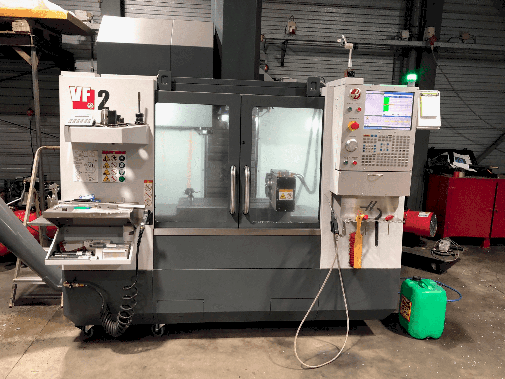 HAAS VF-2-maskinen framifrån