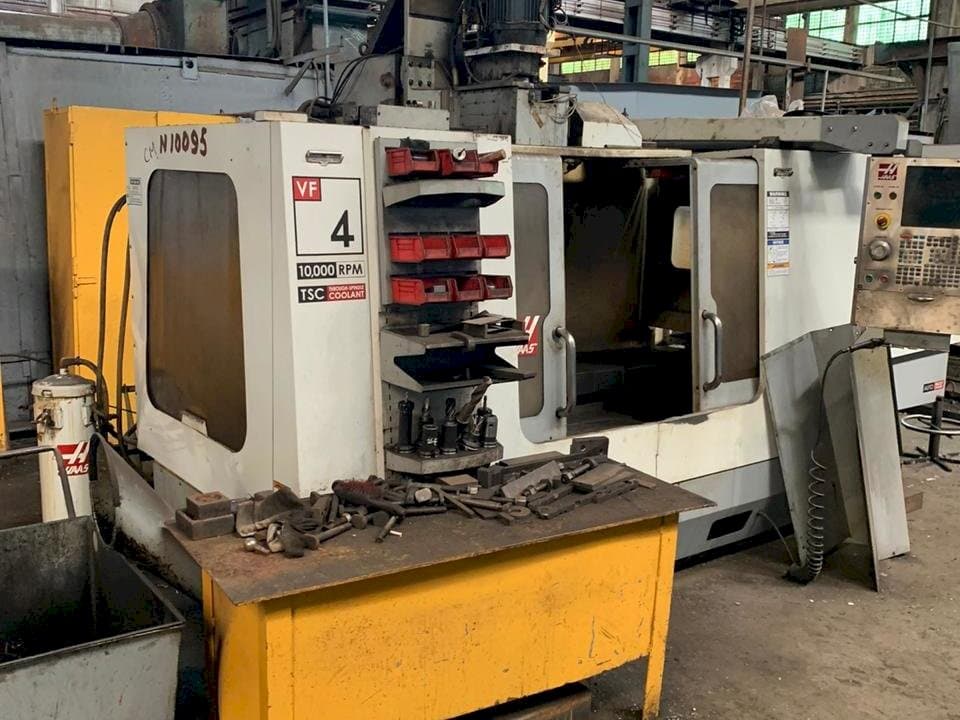 HAAS VF-4-maskinen framifrån