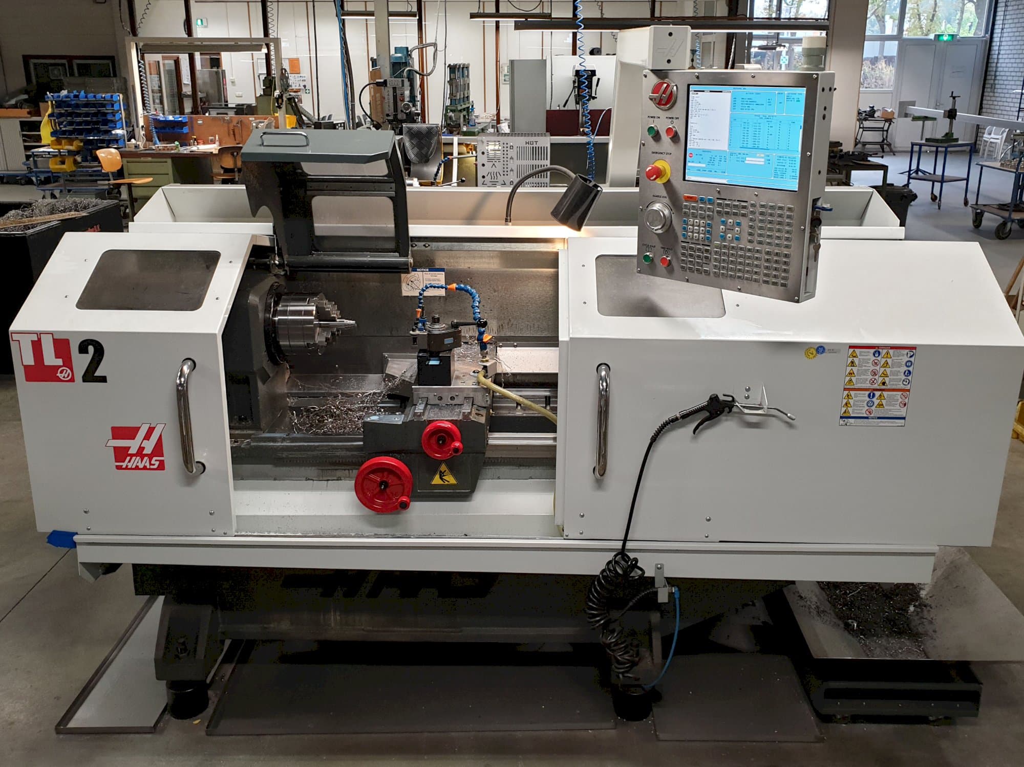 HAAS-maskinen framifrånTL-2