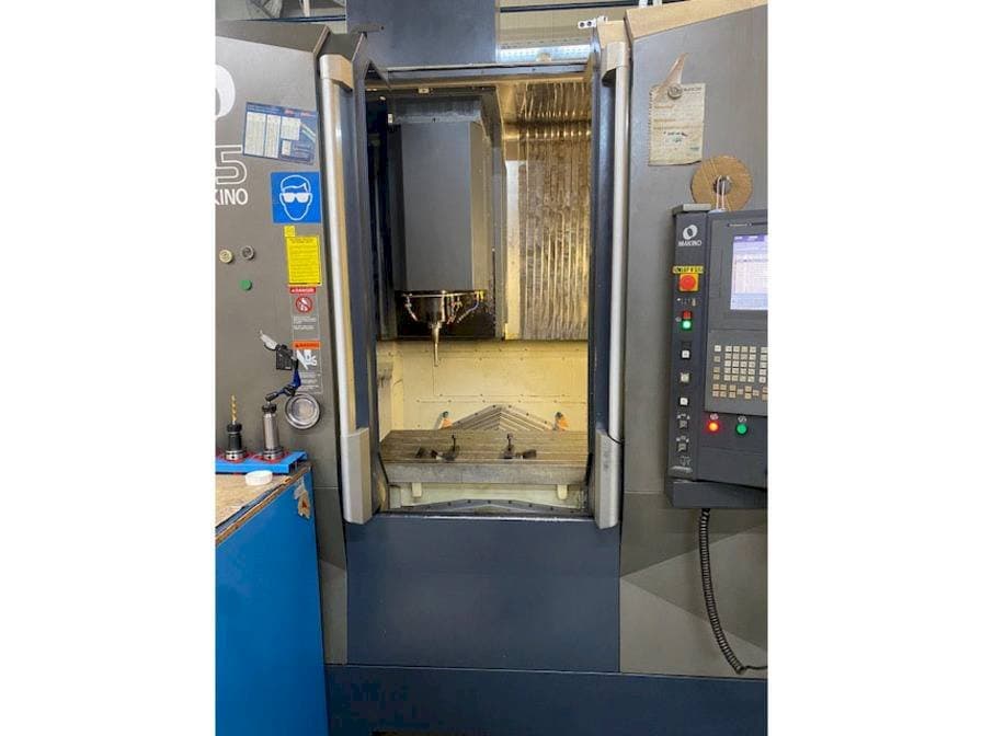Makino F5-maskinen framifrån