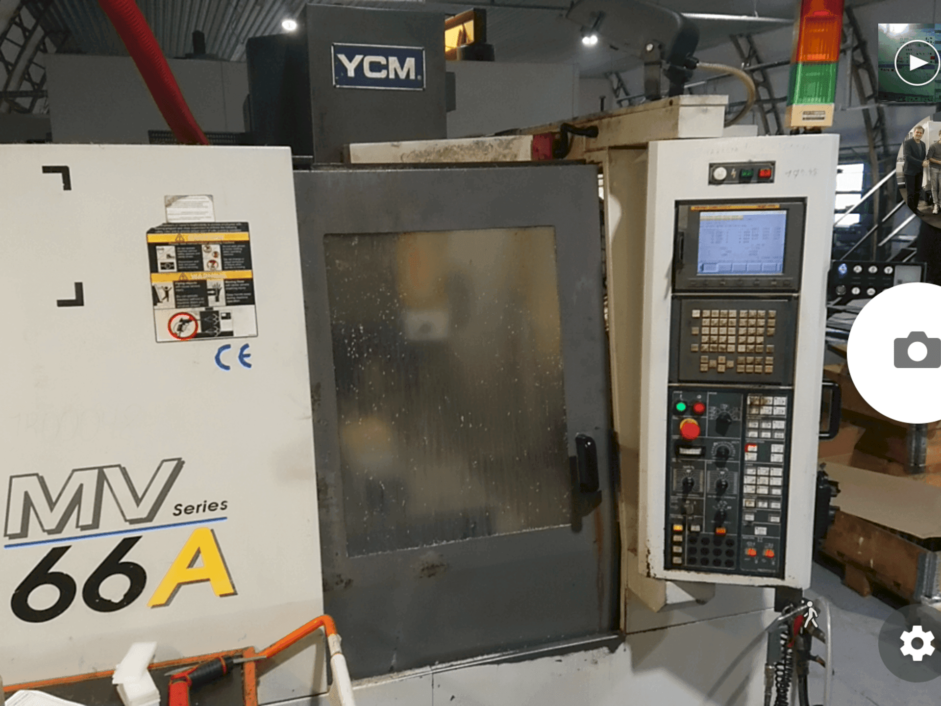 YCM MV66A-maskinen framifrån