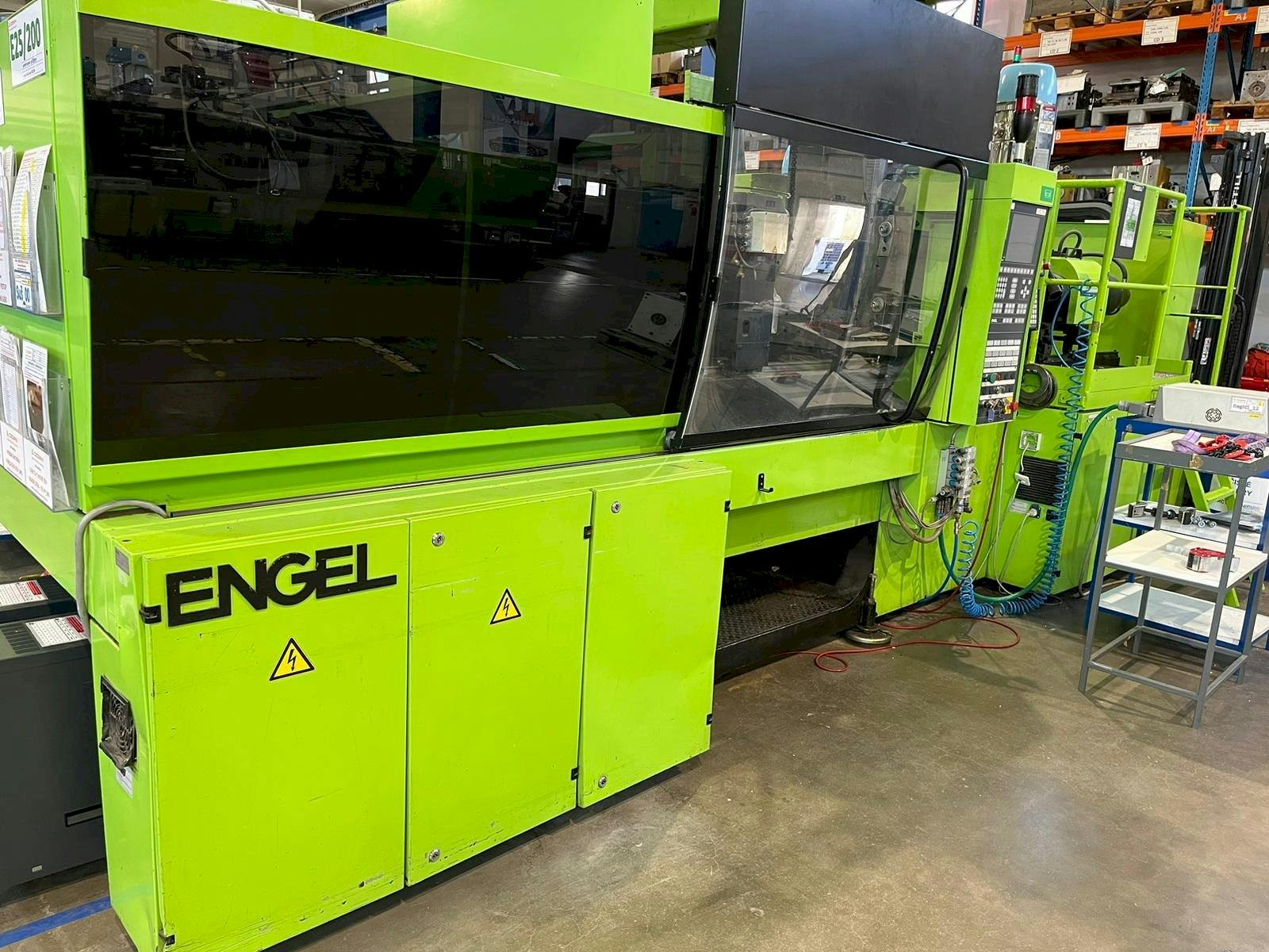 Engel ES 650/150 HL-maskinen framifrån