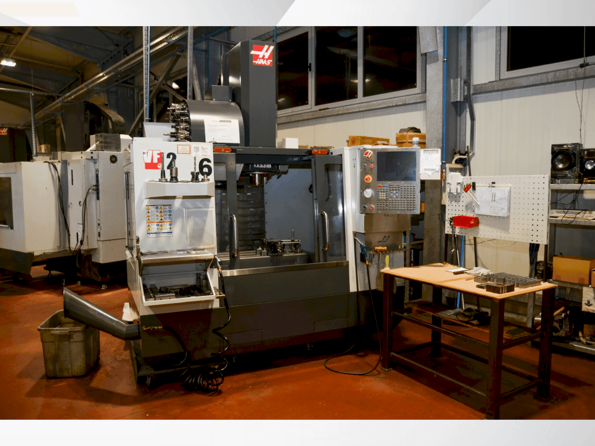 HAAS VF 2-maskinen framifrån