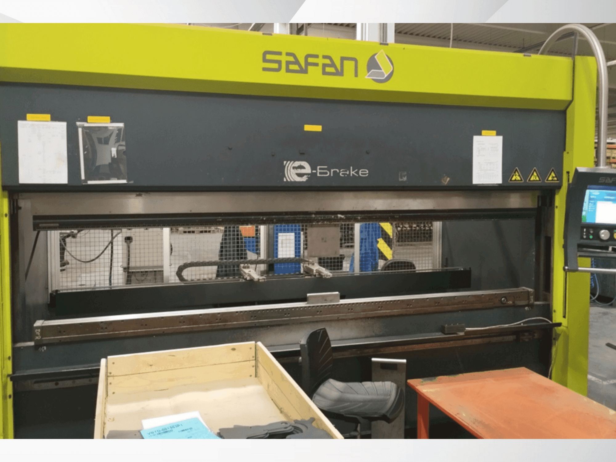 Safan E-BRAKE 100-3100 TS 1-maskinen framifrån