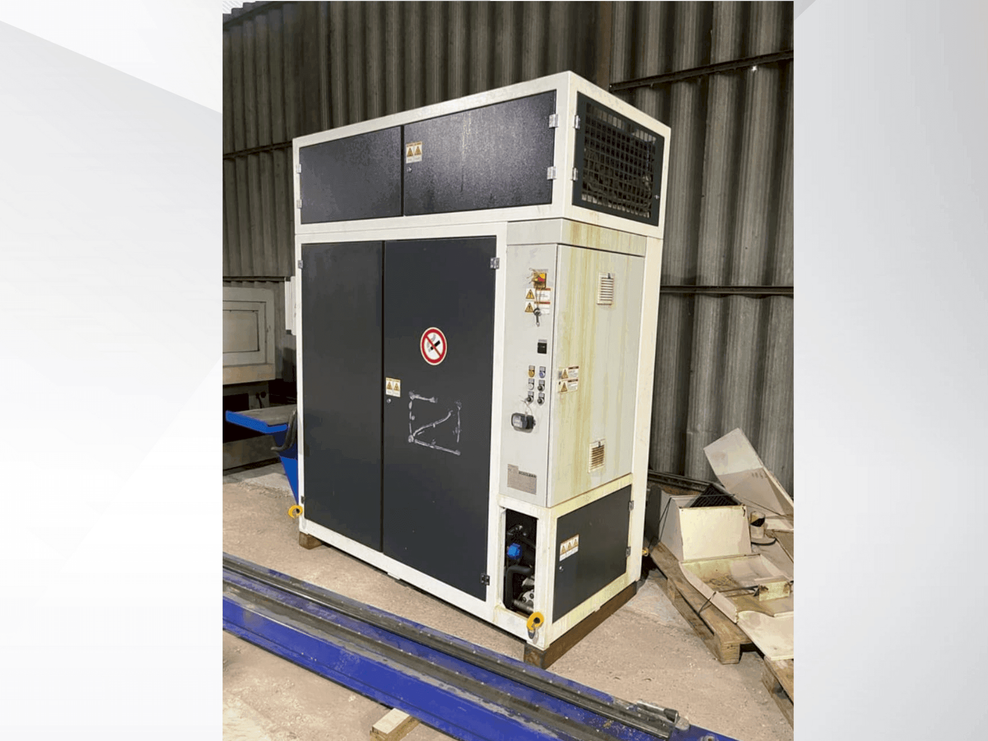 DÜRR Ecoclean Minio 85c (2019)-maskinen framifrån