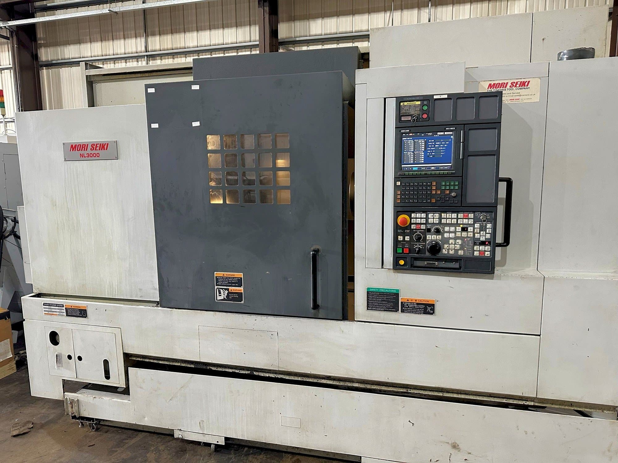 MORI SEIKI NL3000Y/700-maskinen framifrån