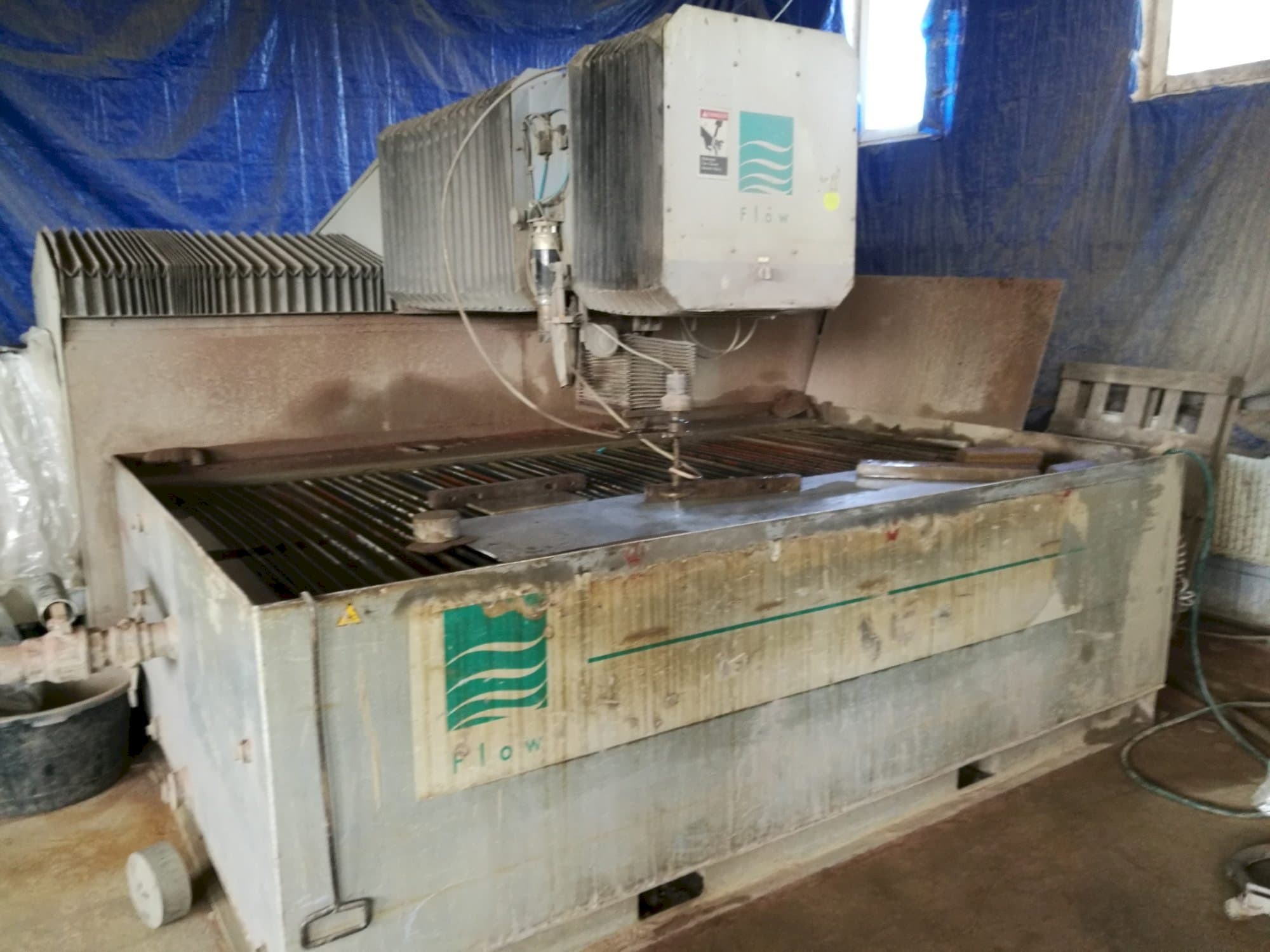 Flow IFB 2412-maskinen framifrån