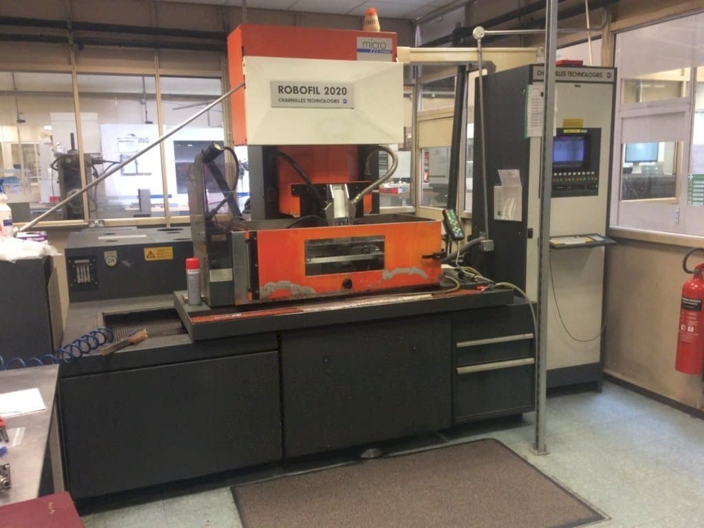 CHARMILLES Technologies Robofil 2020 - 1-maskinen framifrån