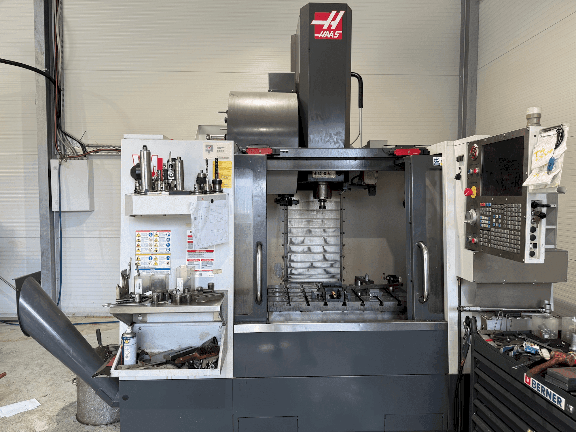 HAAS VM-2-maskinen framifrån