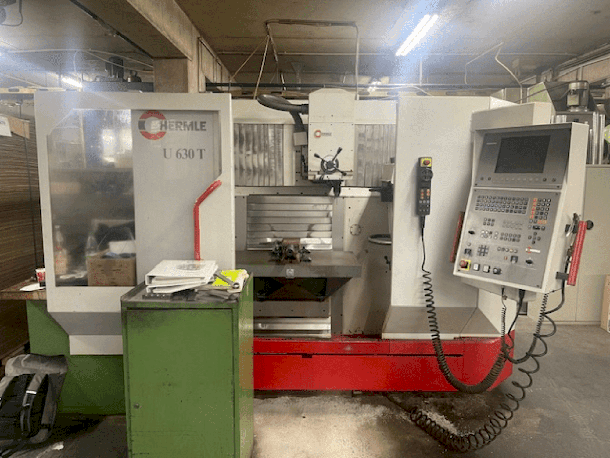 HERMLE U 630 T-maskinen framifrån