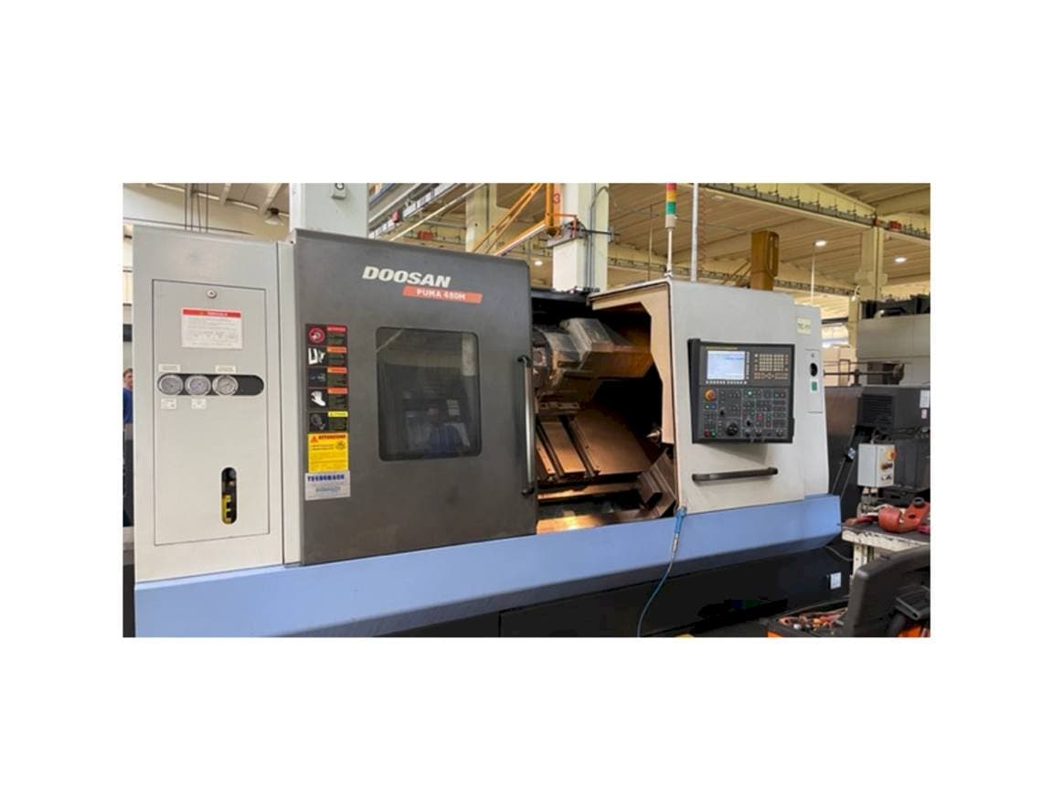 Doosan PUMA 480 MB-maskinen framifrån