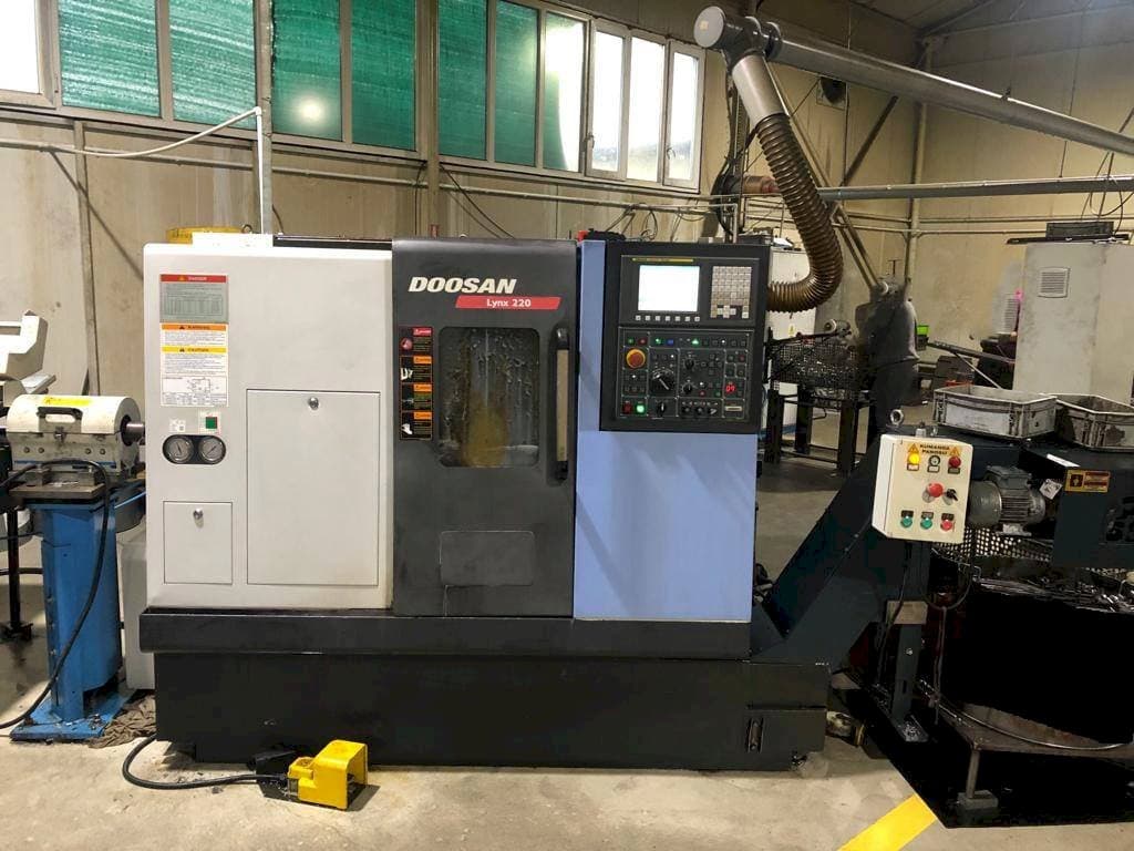 Doosan Lynx 220 B-maskinen framifrån