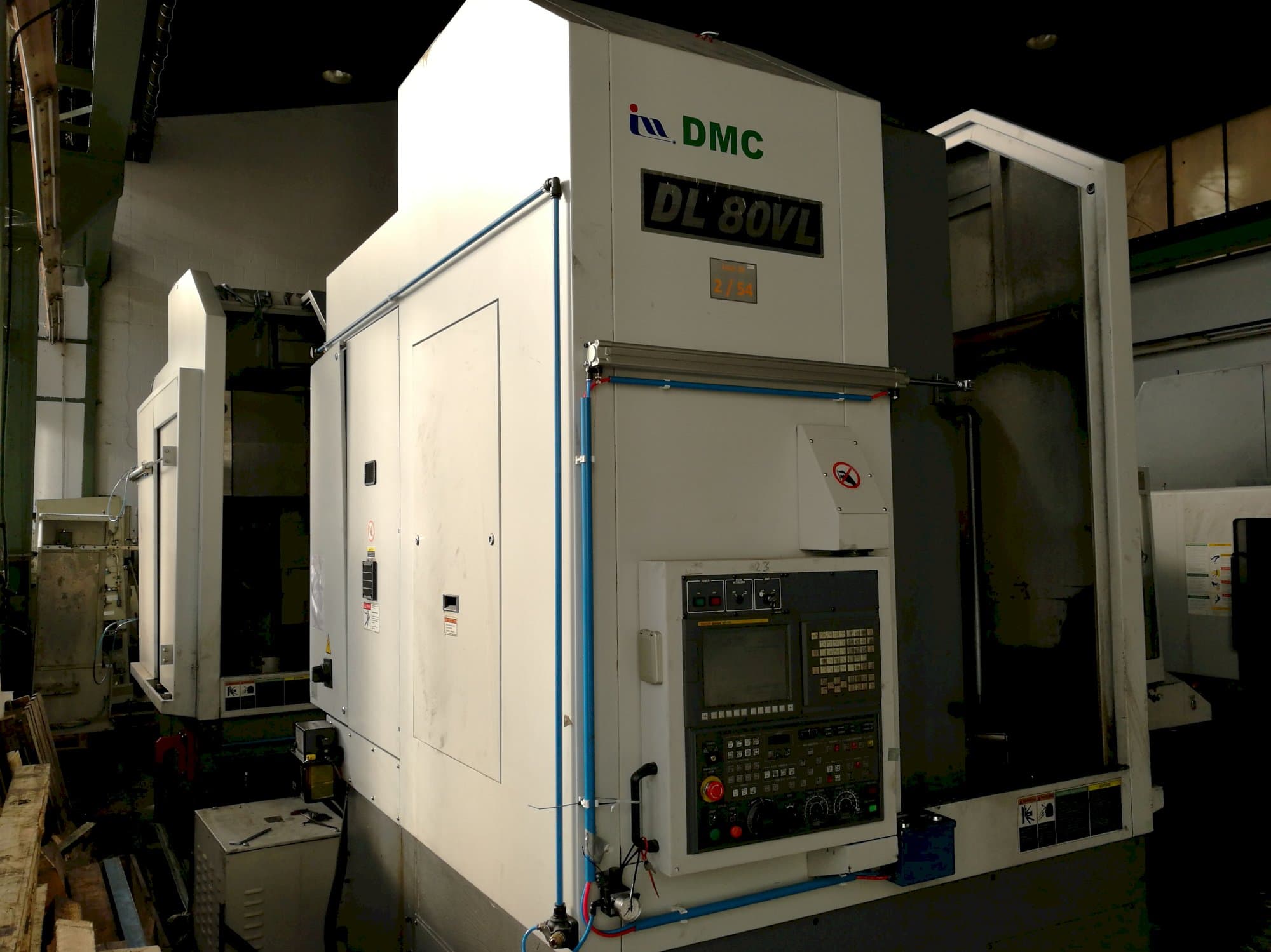 DMC-maskinen sedd från vänsterDL 80VL