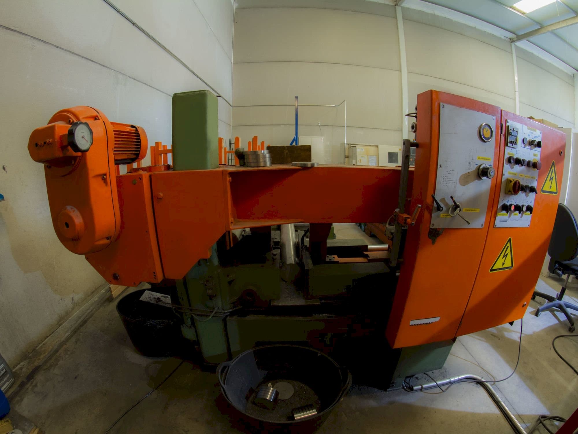 KASTO HBA 340 AU-maskinen framifrån