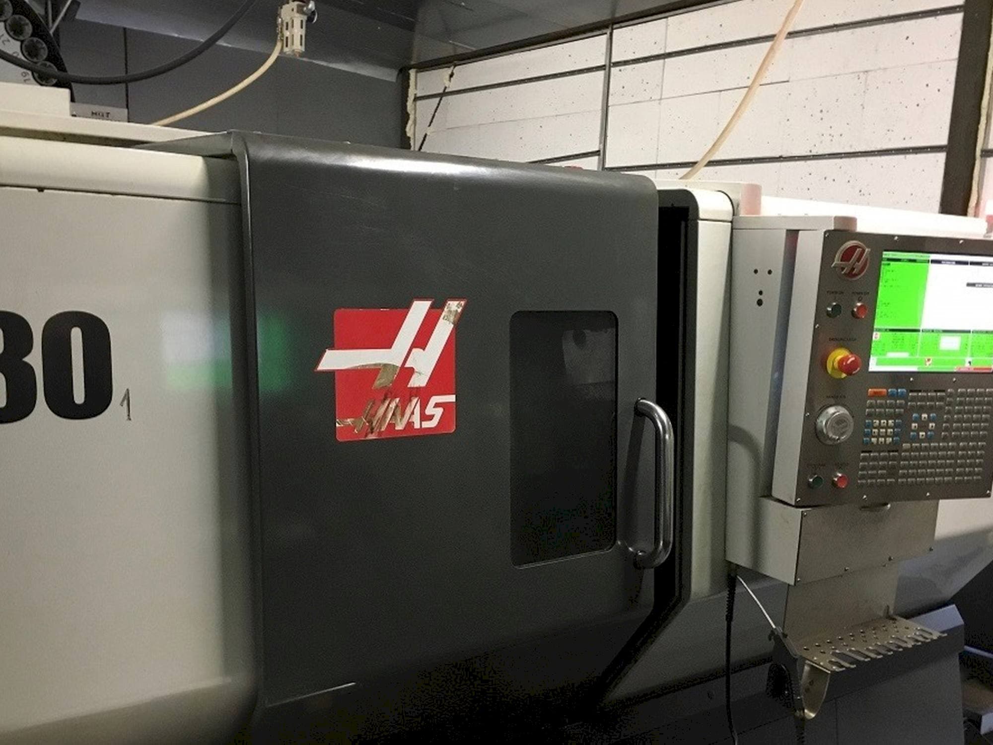 HAAS ST-30-maskinen framifrån