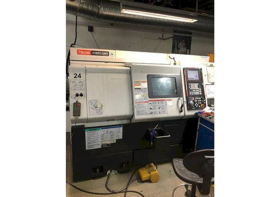 Mazak QTN 250 MSY-maskinen framifrån