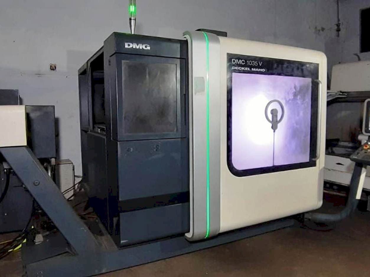 DMG DMC 1035 V-maskinen framifrån