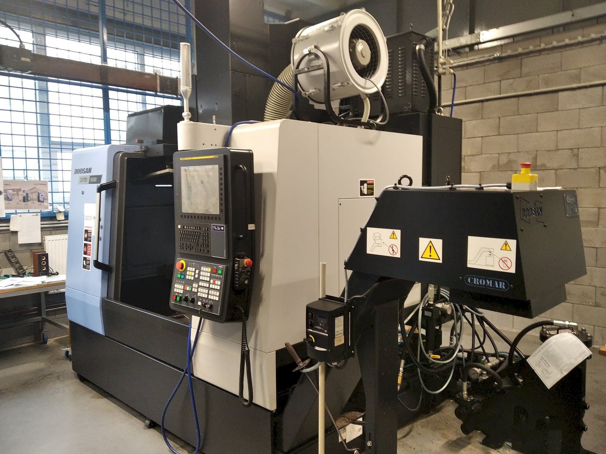 DOOSAN DNM 4500-maskinen framifrån