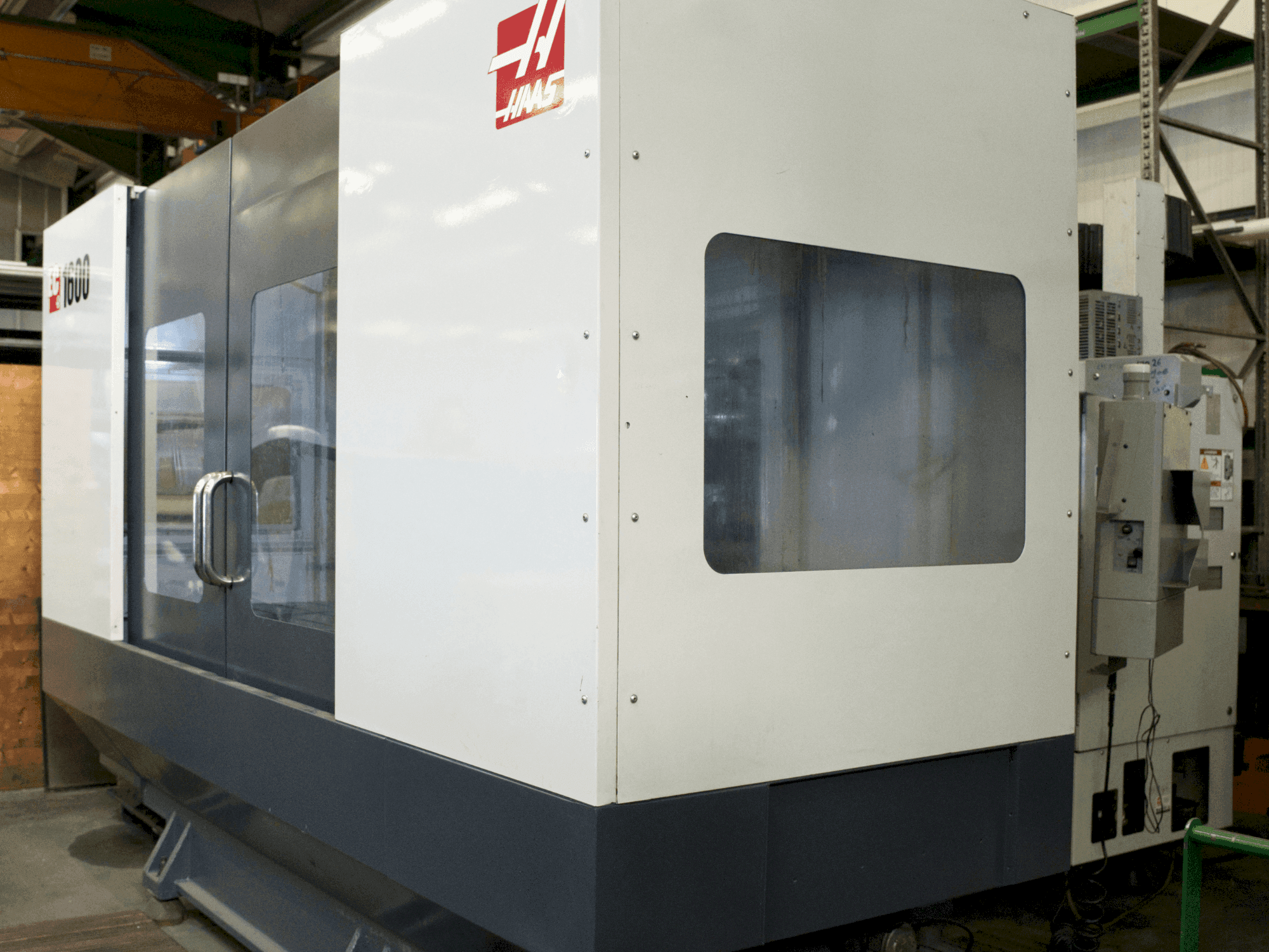 HAAS EC-1600-maskinen framifrån