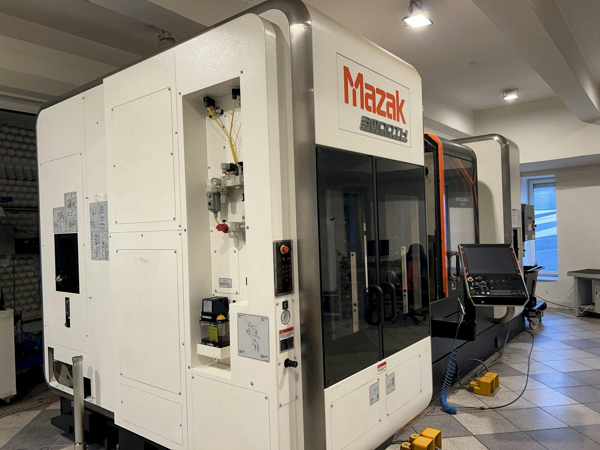 Mazak Integrex i-200S-maskinen framifrån