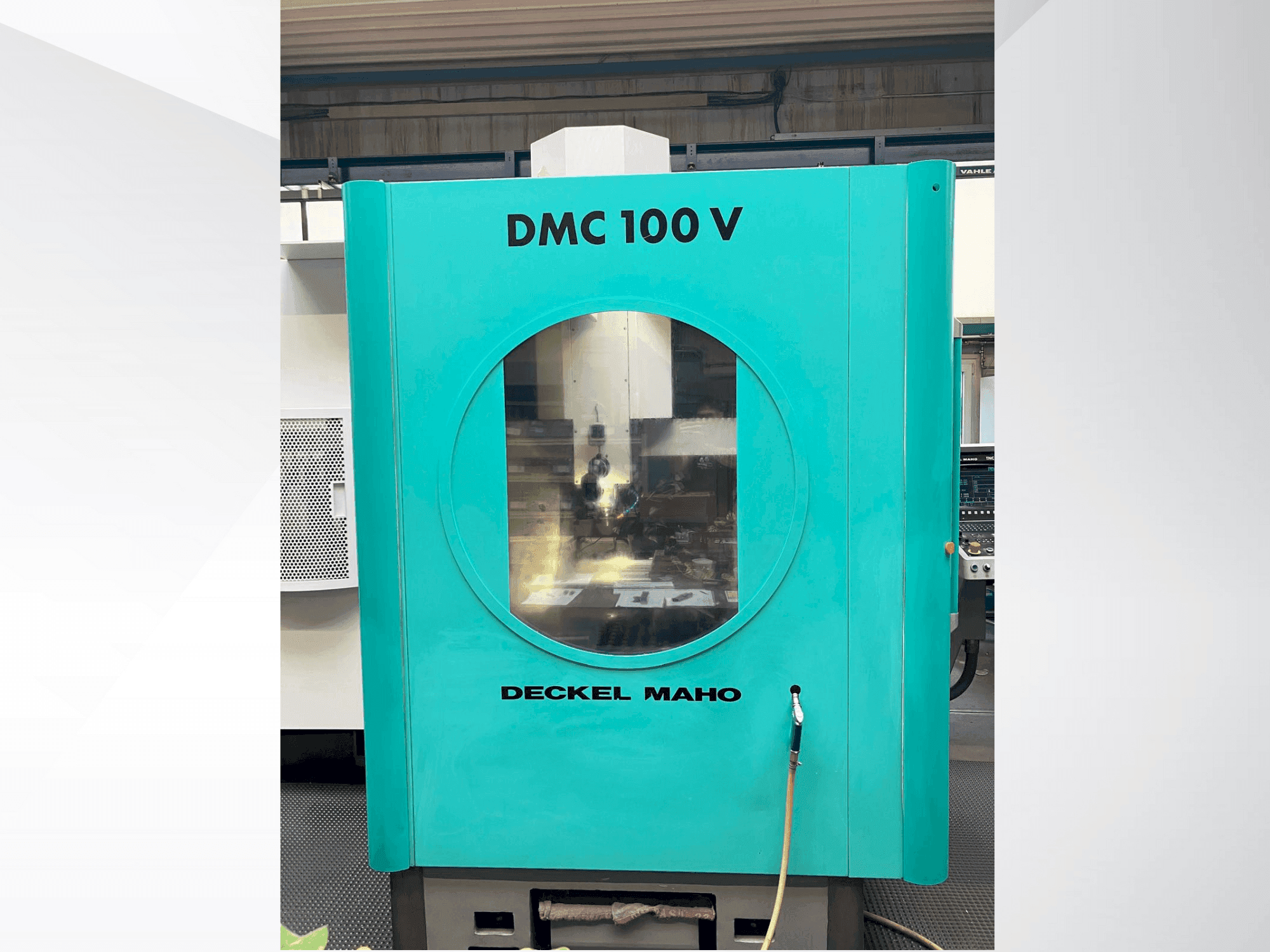 DECKEL MAHO DMC 100V-maskinen framifrån