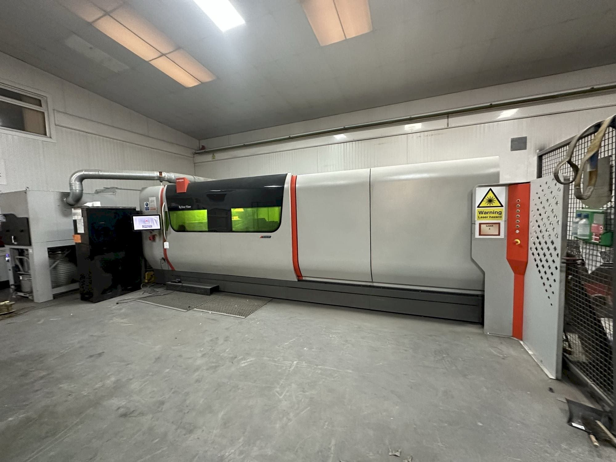 Bystronic Bystar 4020 6KW Fibre with ByTrans-maskinen framifrån
