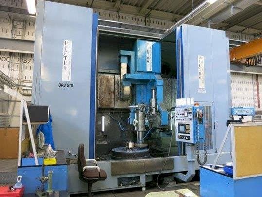 PIETRO CARNAGHI ATF 8 SH-maskinen framifrån