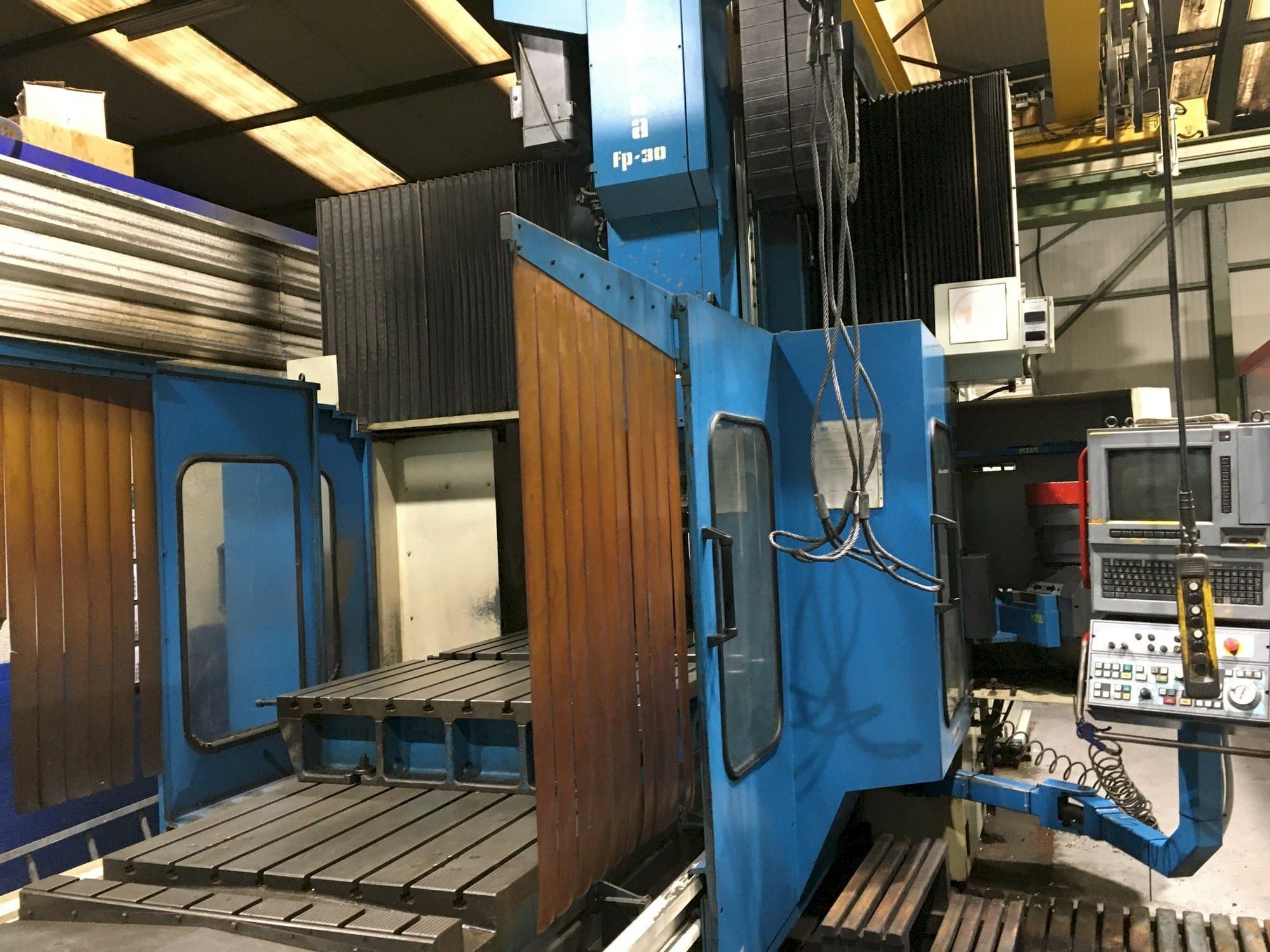 Correa FP 30/30-maskinen framifrån