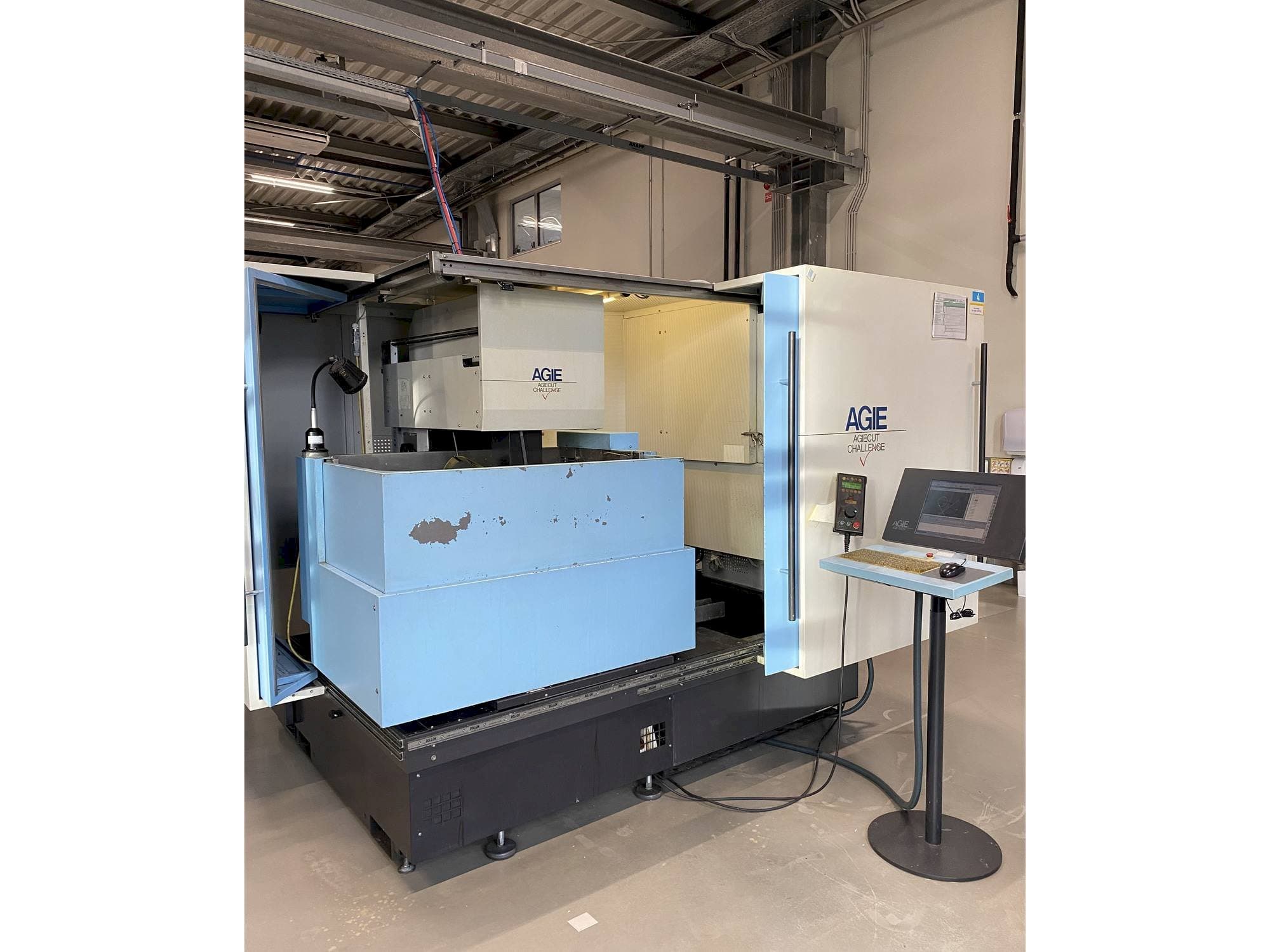 AGIE AGIECUT VERTEX 3-maskinen framifrån