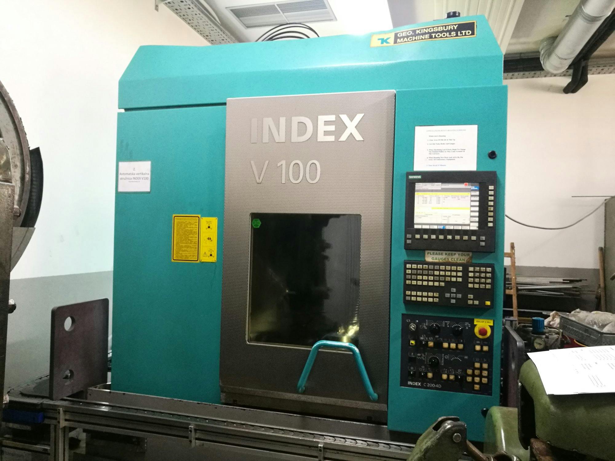 Index-maskinen framifrånV100