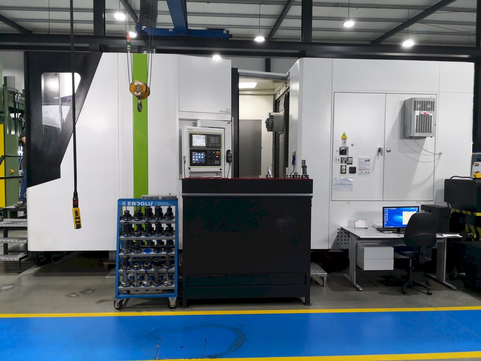 Hartford HMC-10-maskinen framifrån