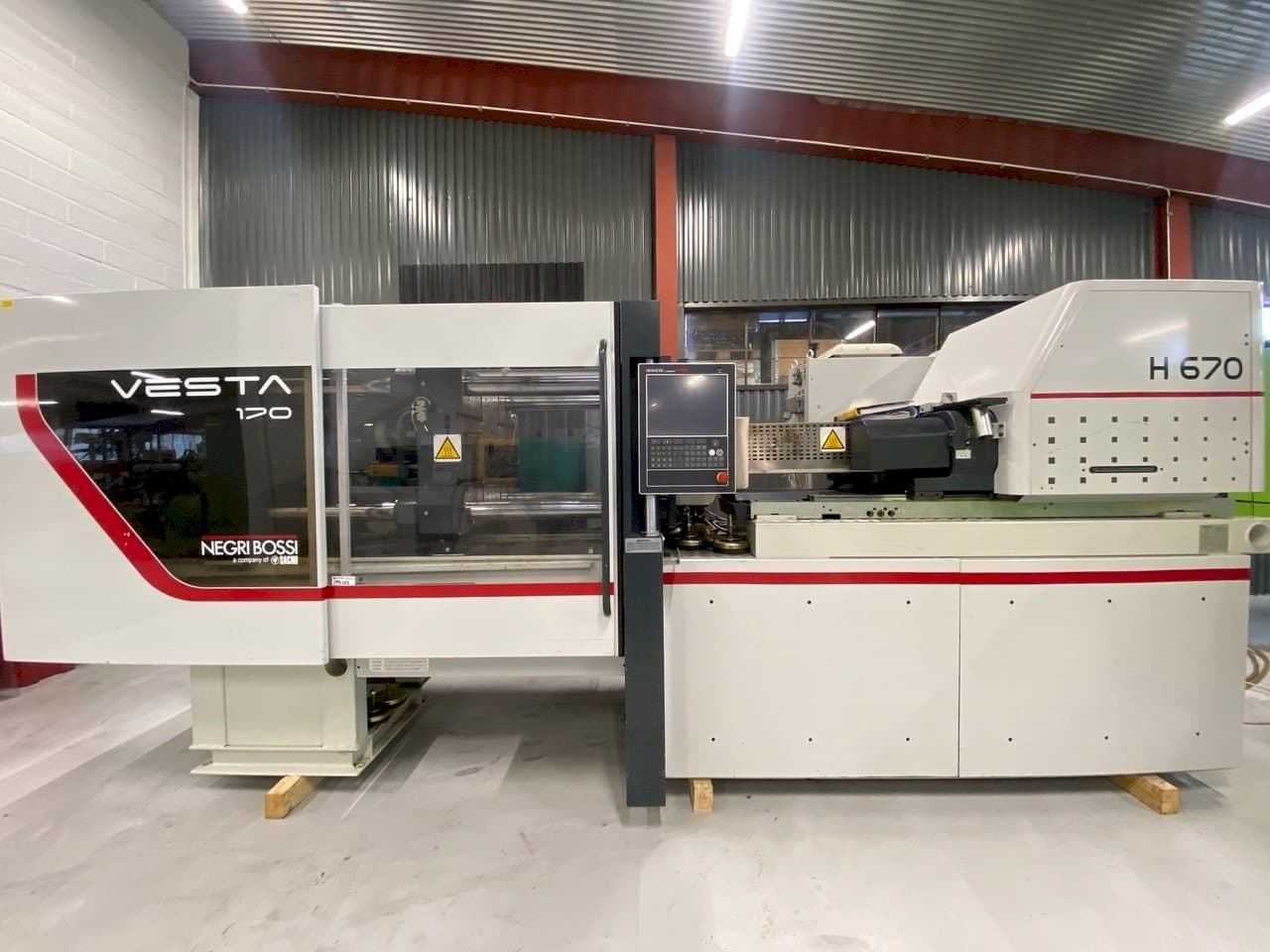 Negri Bossi VE170, M151-maskinen framifrån