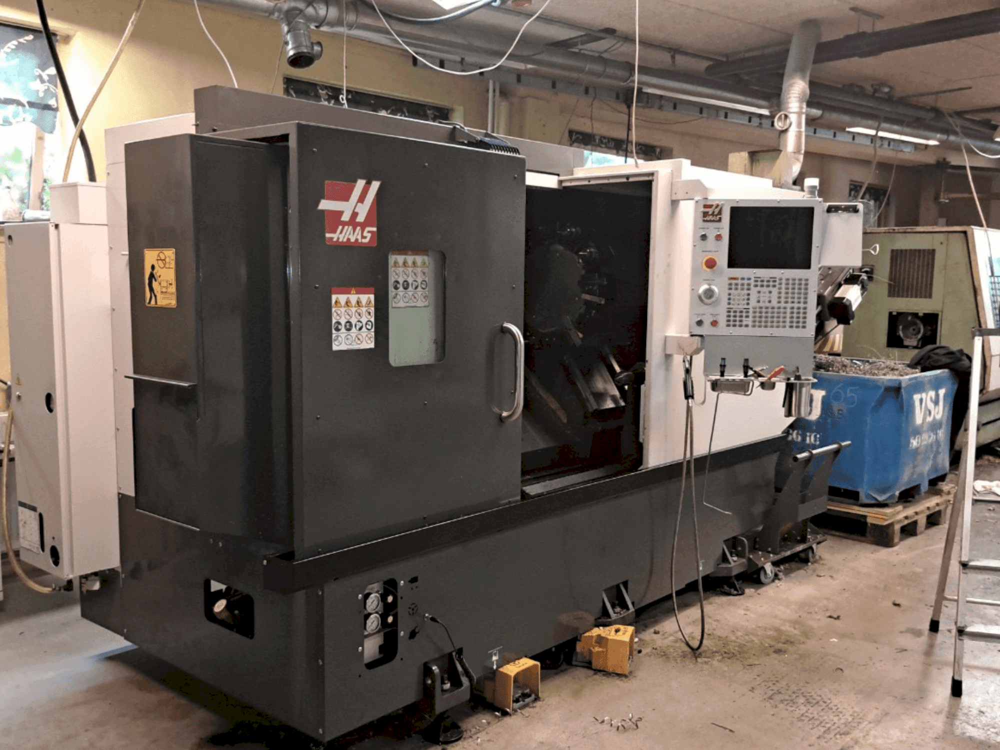 HAAS ST-30 Y-maskinen framifrån