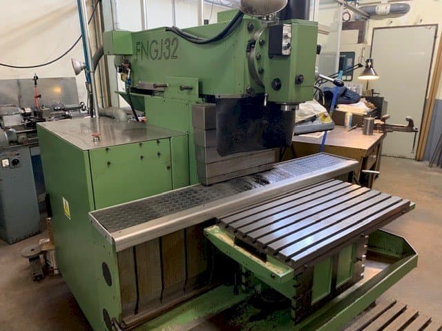 INTOS FNGJ32-maskinen framifrån