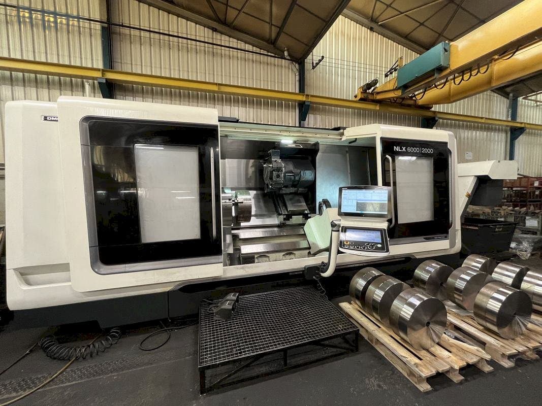 DMG MORI NLX 6000 | 2000-maskinen sedd från vänster sida