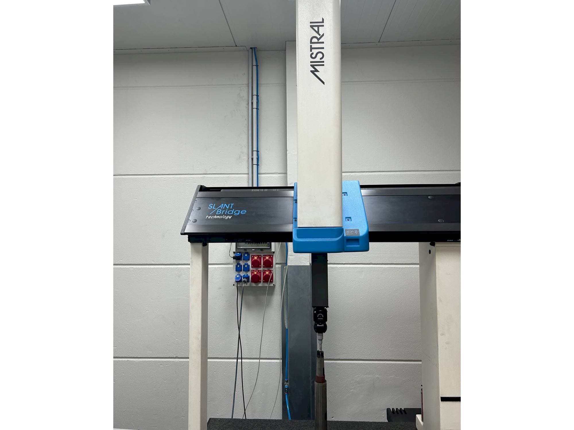 DEA Mistrall-maskinen framifrån