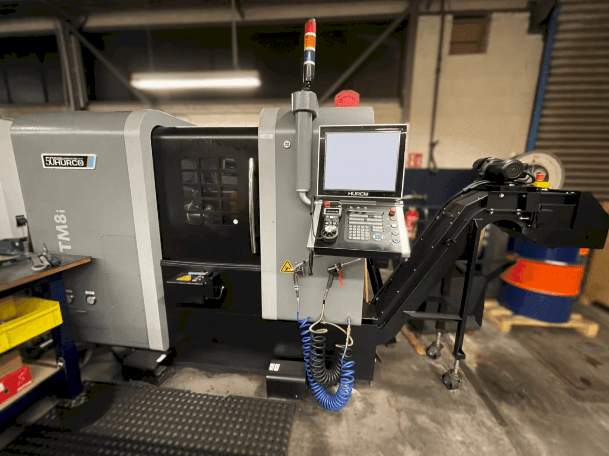 Hurco TM8i-maskinen framifrån