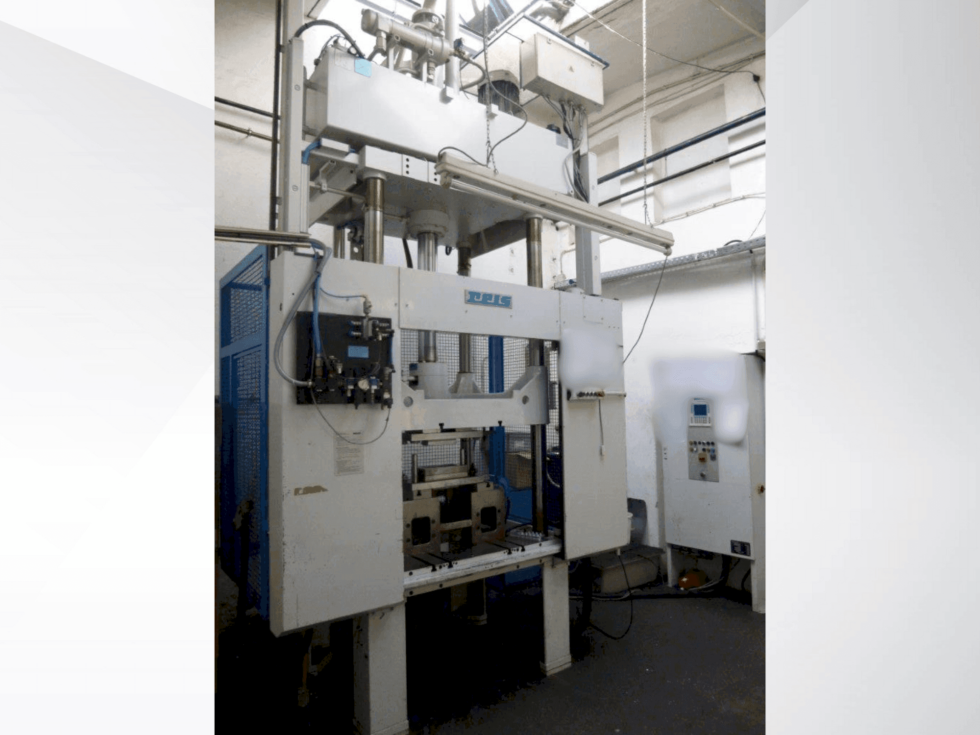 Reis SEP10-30 DIII-maskinen framifrån