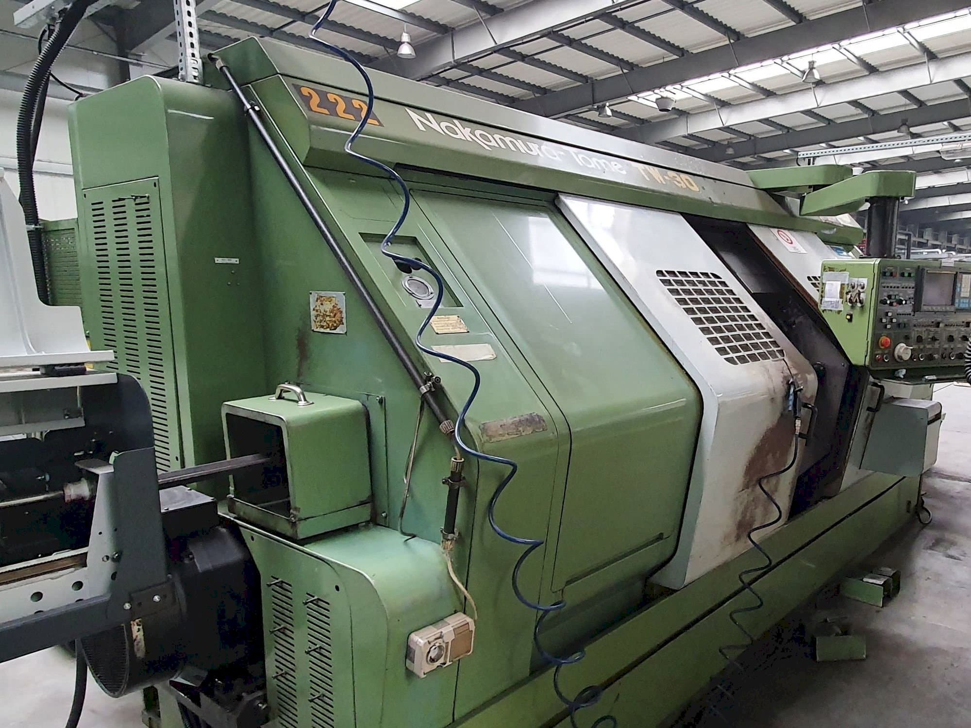 NAKAMURA-TOME TW-30-maskinen framifrån