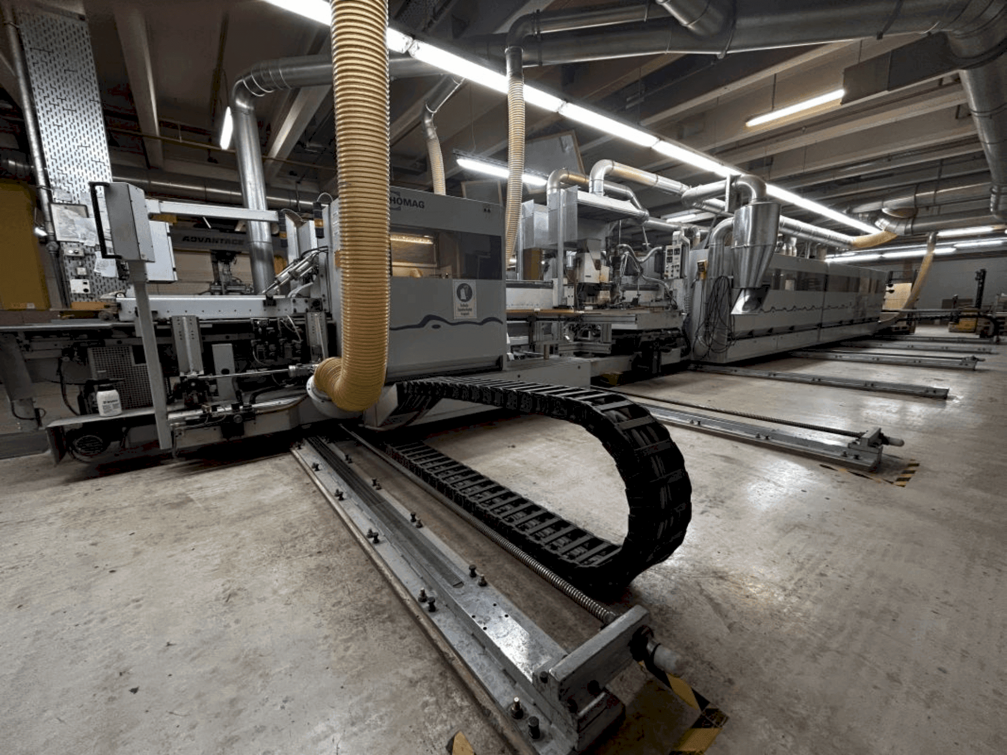 HOMAG WEEKE PROFI KFL20/29/QA/25-maskinen framifrån