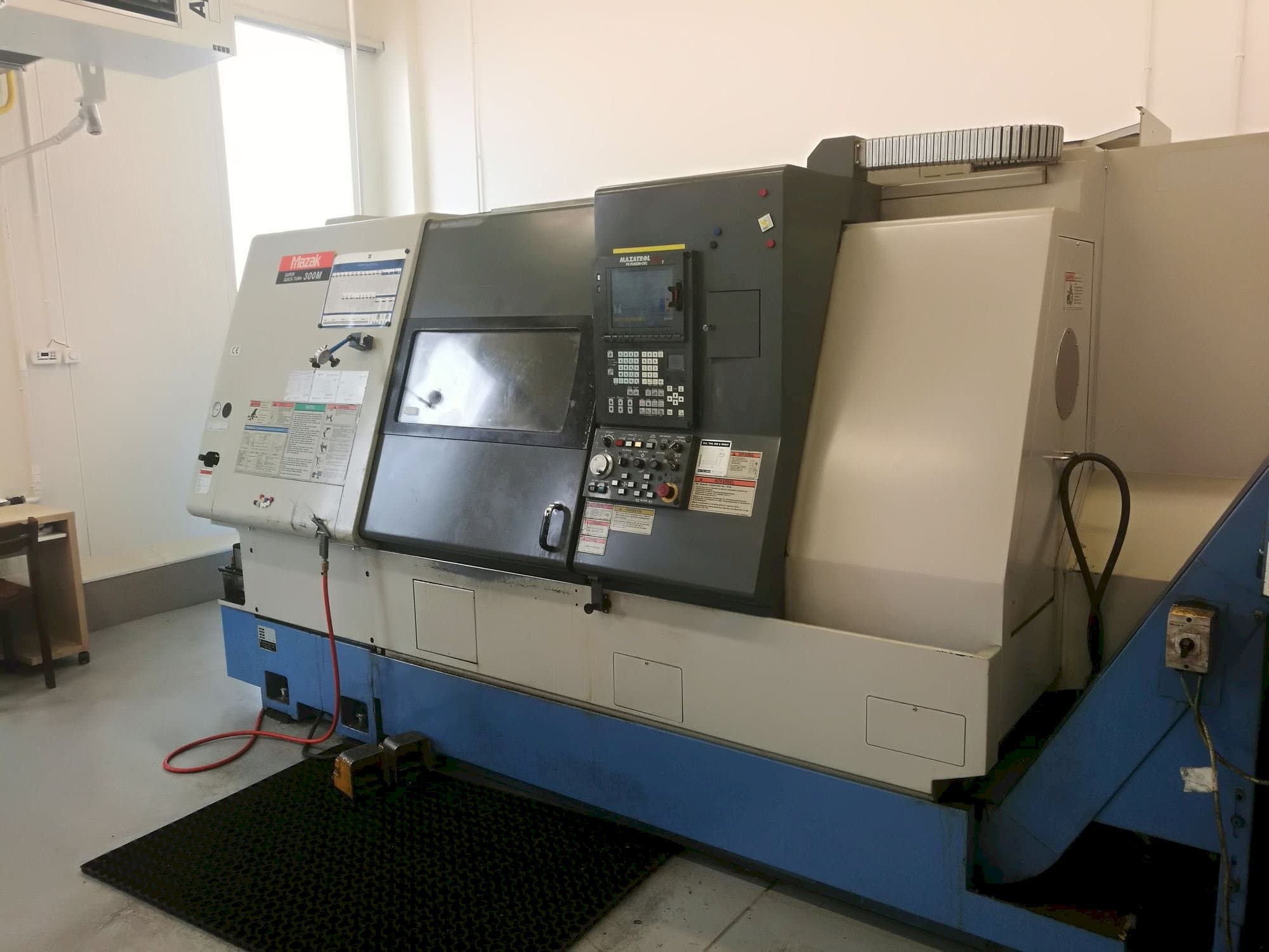 Mazak SQT-300M-maskinen framifrån