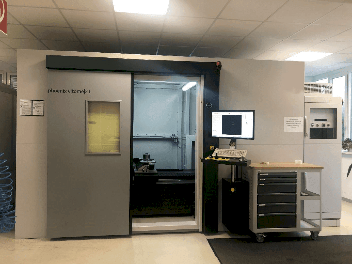 Phoenix V|tome|x L 240-maskinen framifrån