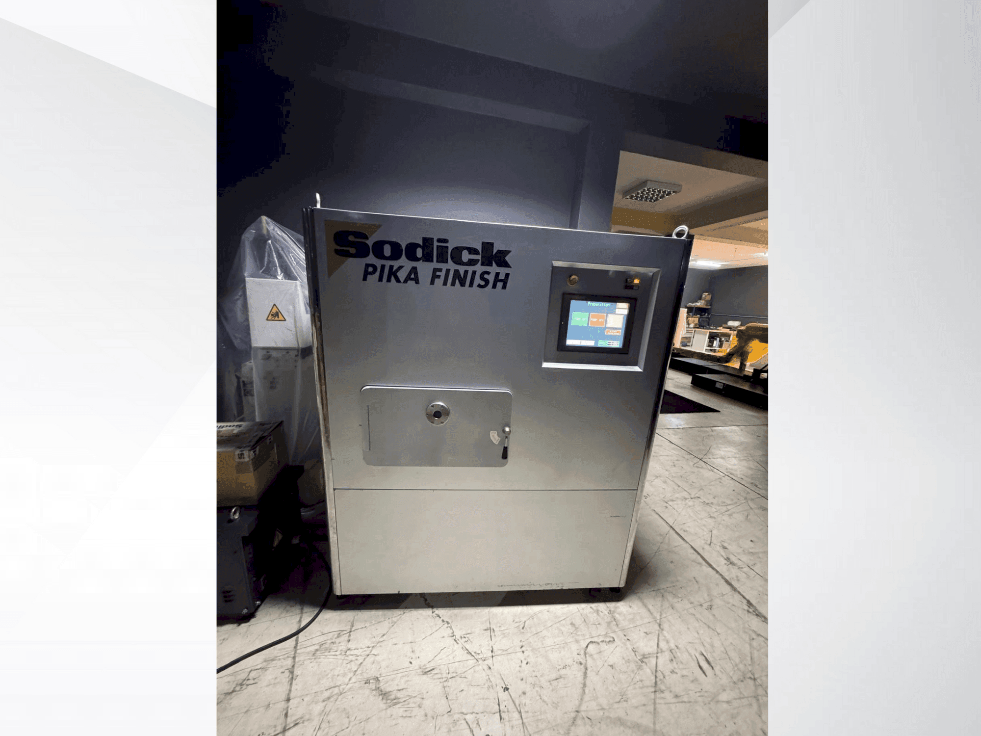 Sodick Picka PF-32A-maskinen framifrån