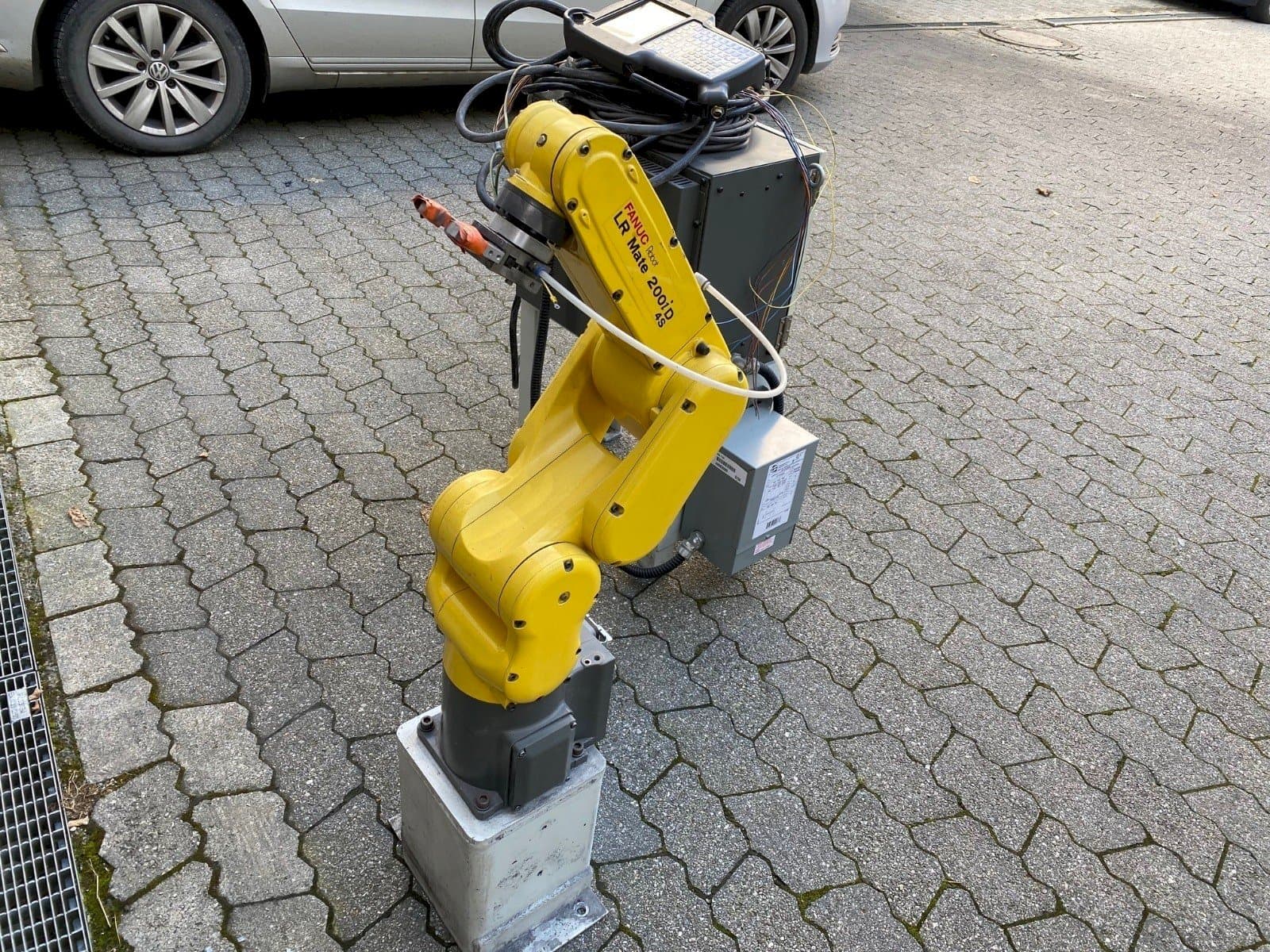 FANUC LR Mate 200iD/4S-maskinen framifrån