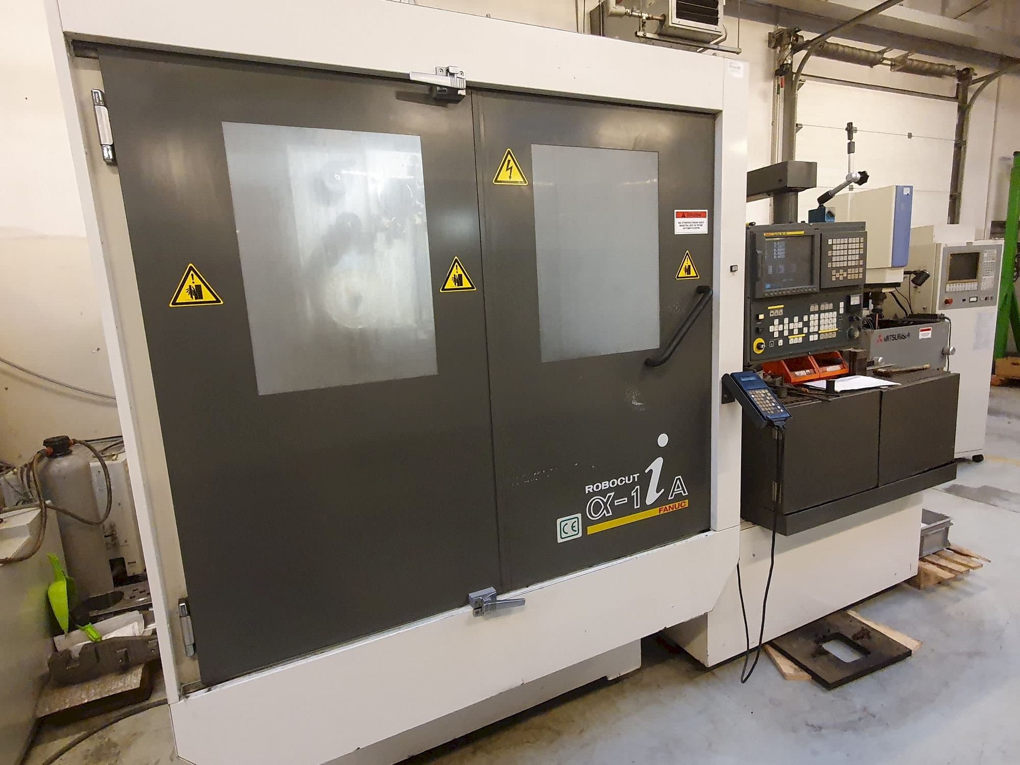 FANUC Robocut Alpha-1iA-maskinen framifrån
