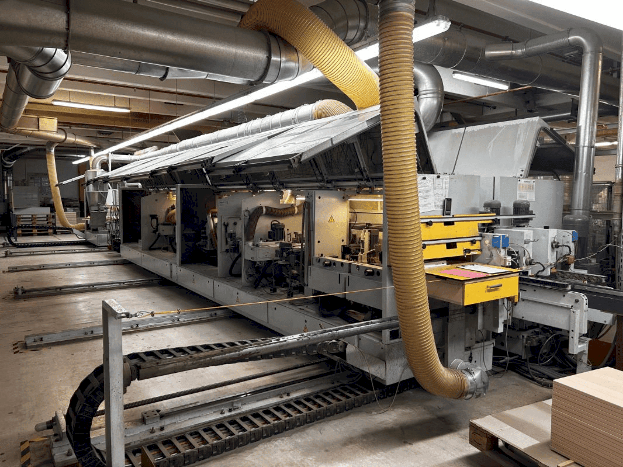 HOMAG PROFI KFL20/29/QA/25-maskinen framifrån