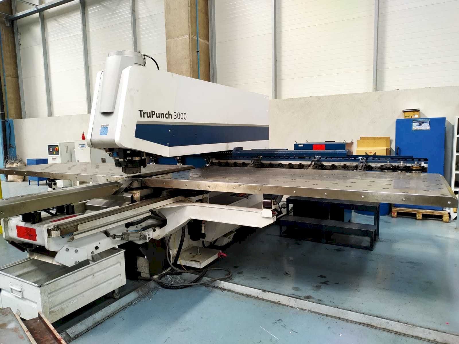 Trumpf TruPunch 3000-maskinen framifrån