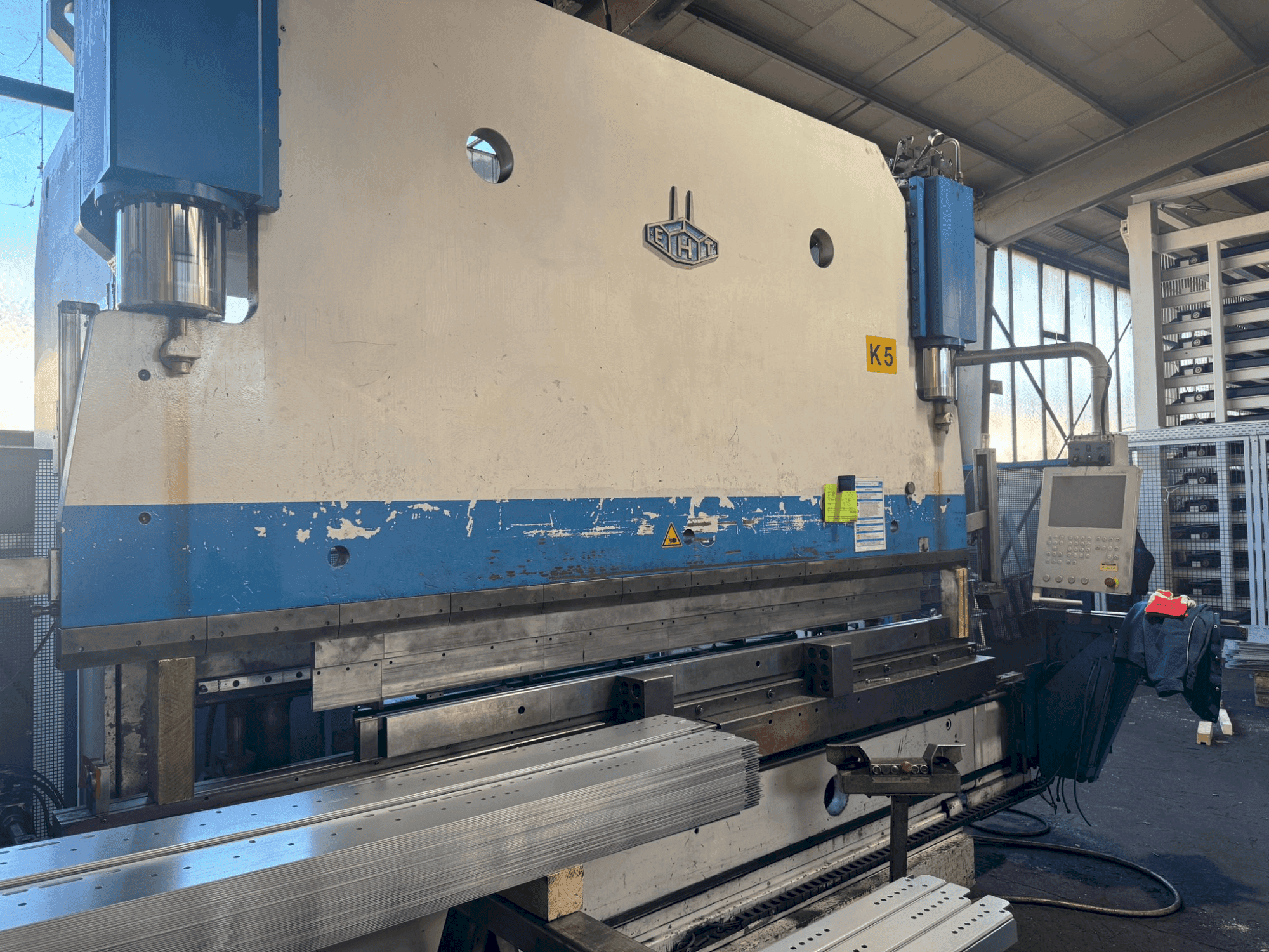 EHT EHPS 20-35-maskinen framifrån