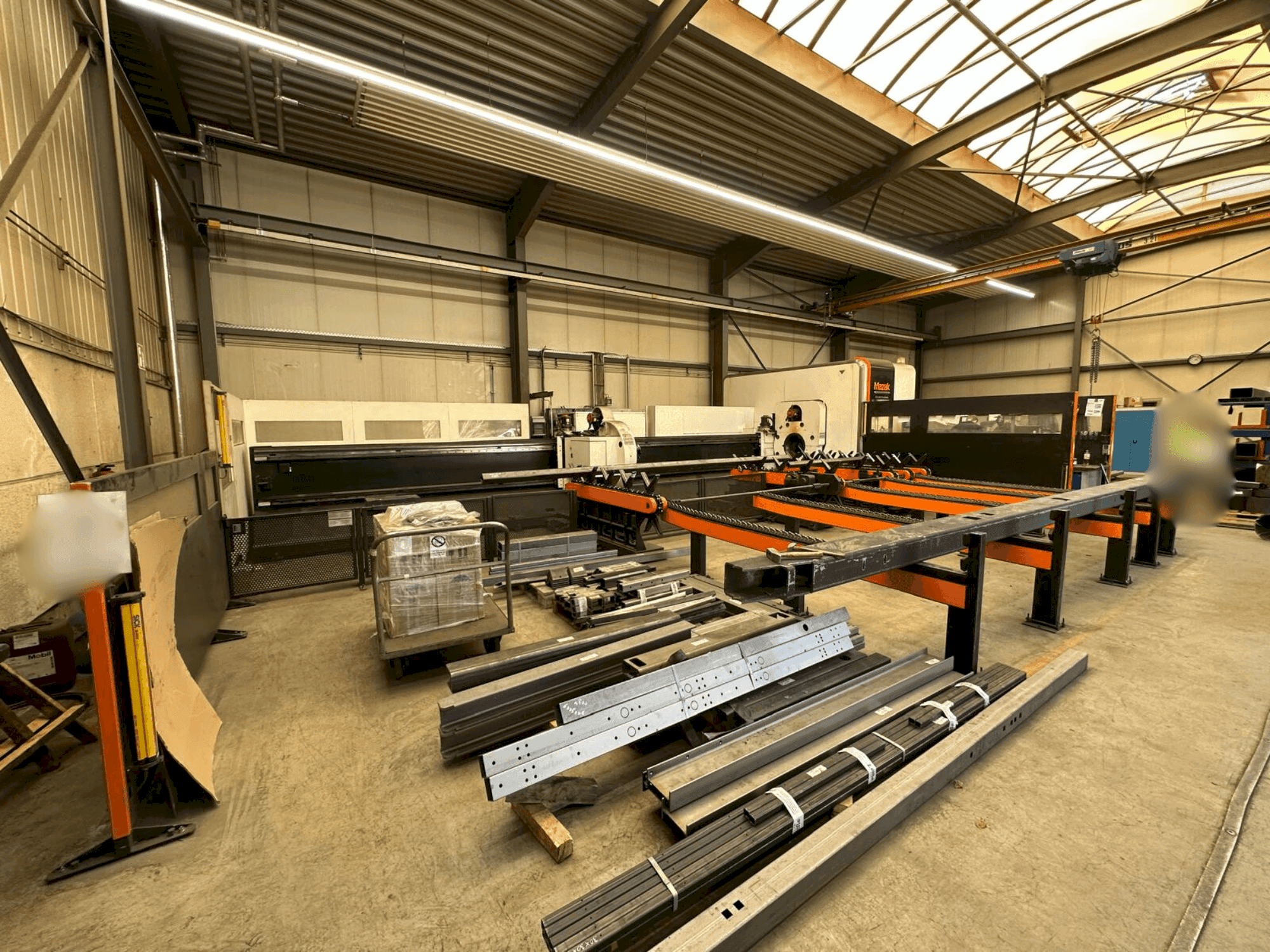 Mazak FABRI GEAR 400 II-maskinen framifrån