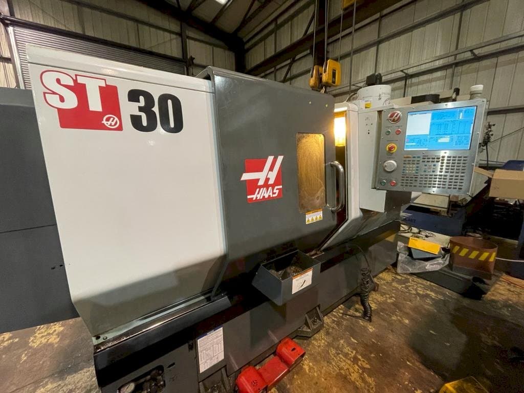 HAAS ST-30-maskinen framifrån